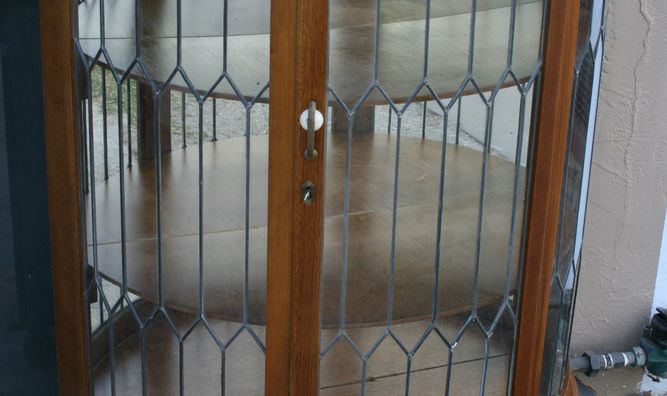 Leaded half round Display Cabinet 3