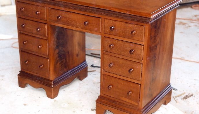Cedar Desk 9