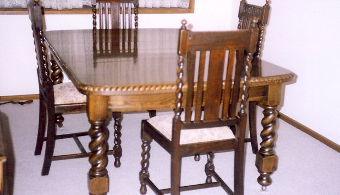 Twist oak table 28