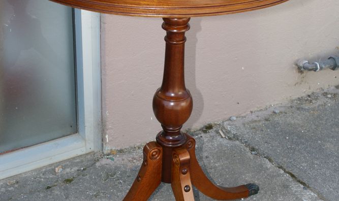 Duncan Phyffe hall Table 8