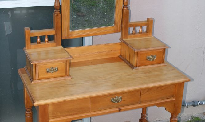 Kauri pine Dressing Table